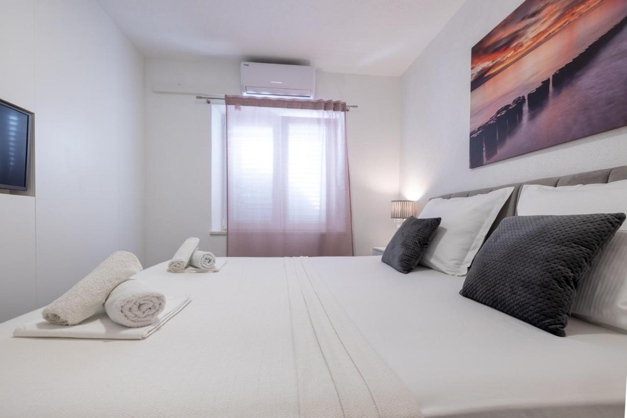 Apartment Bernarda Makarska