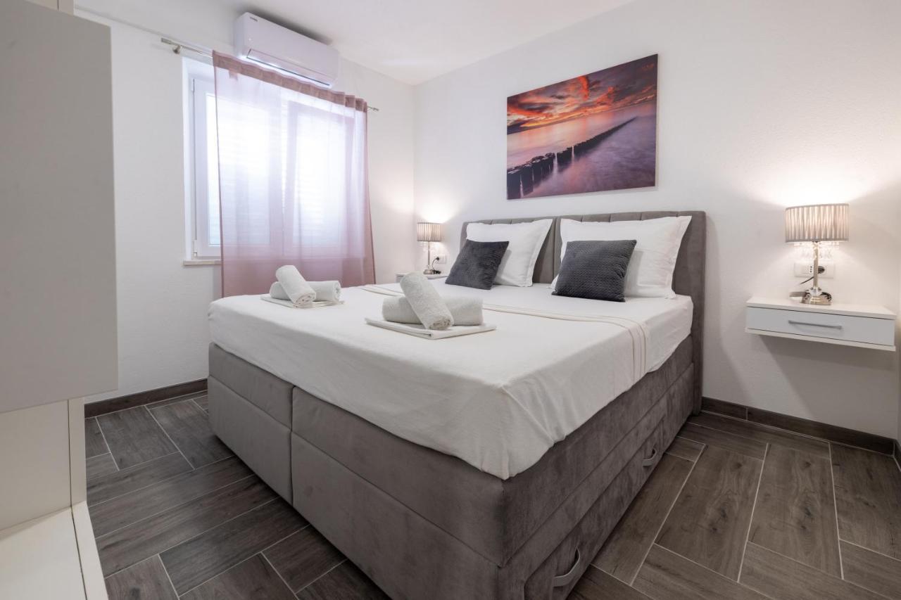 Apartment Bernarda Makarska