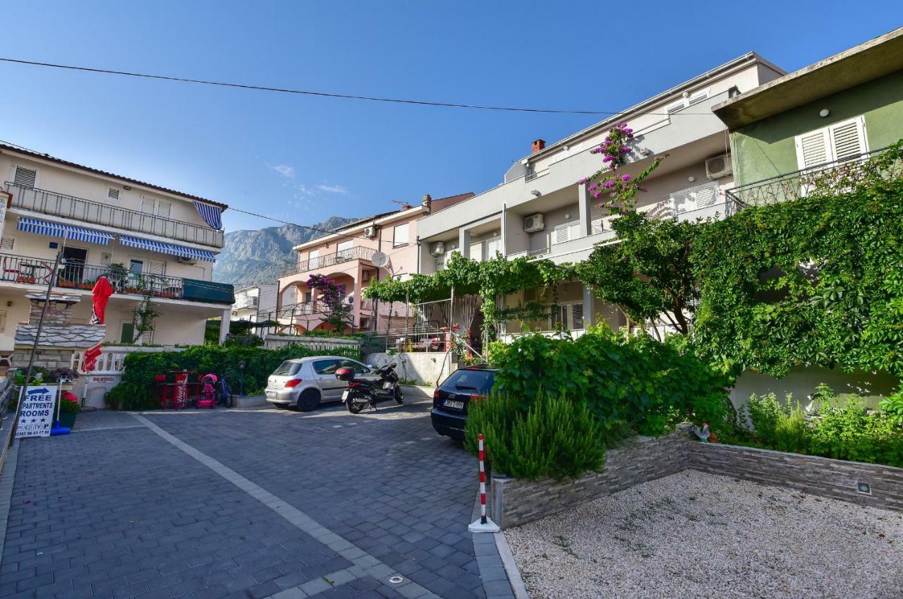 Bernarda * Makarska